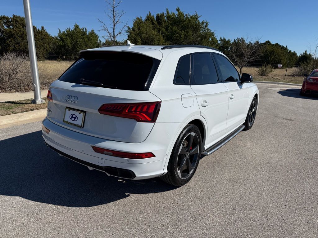 Thumbnail: 2019 Audi SQ5 - 5