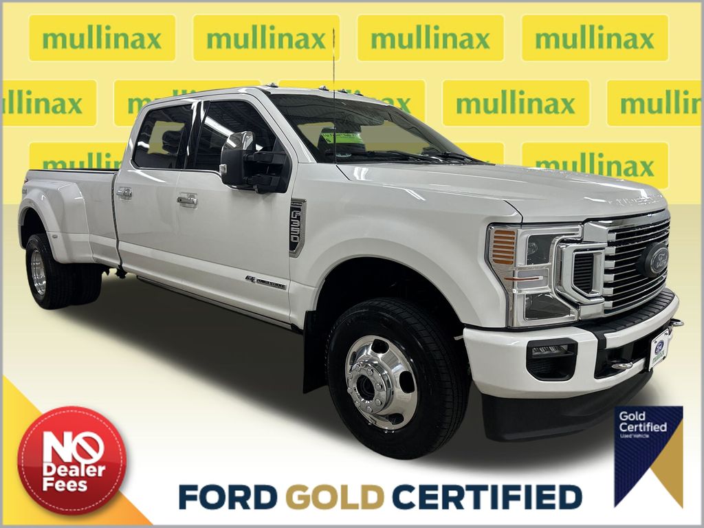 White Metallic 2022 Ford F-350 Super Duty Pickup Truck Four-Wheel Drive Automatic