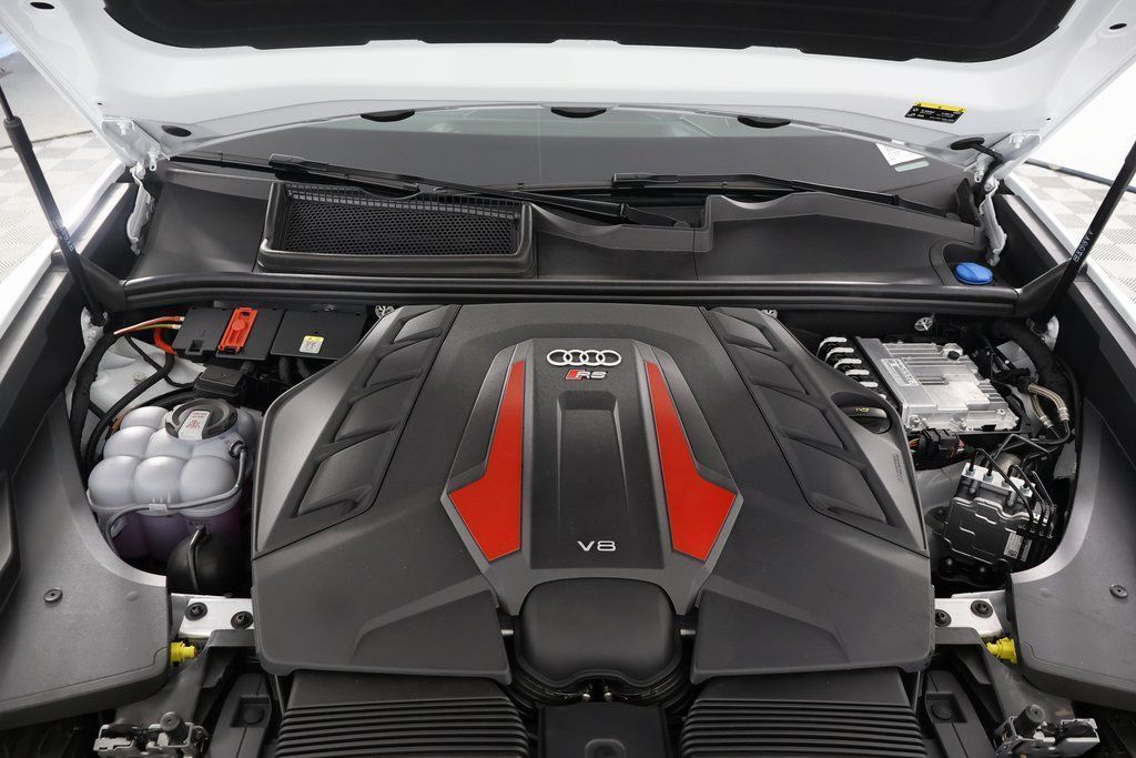 Thumbnail: 2026 Audi RS Q8 - 9