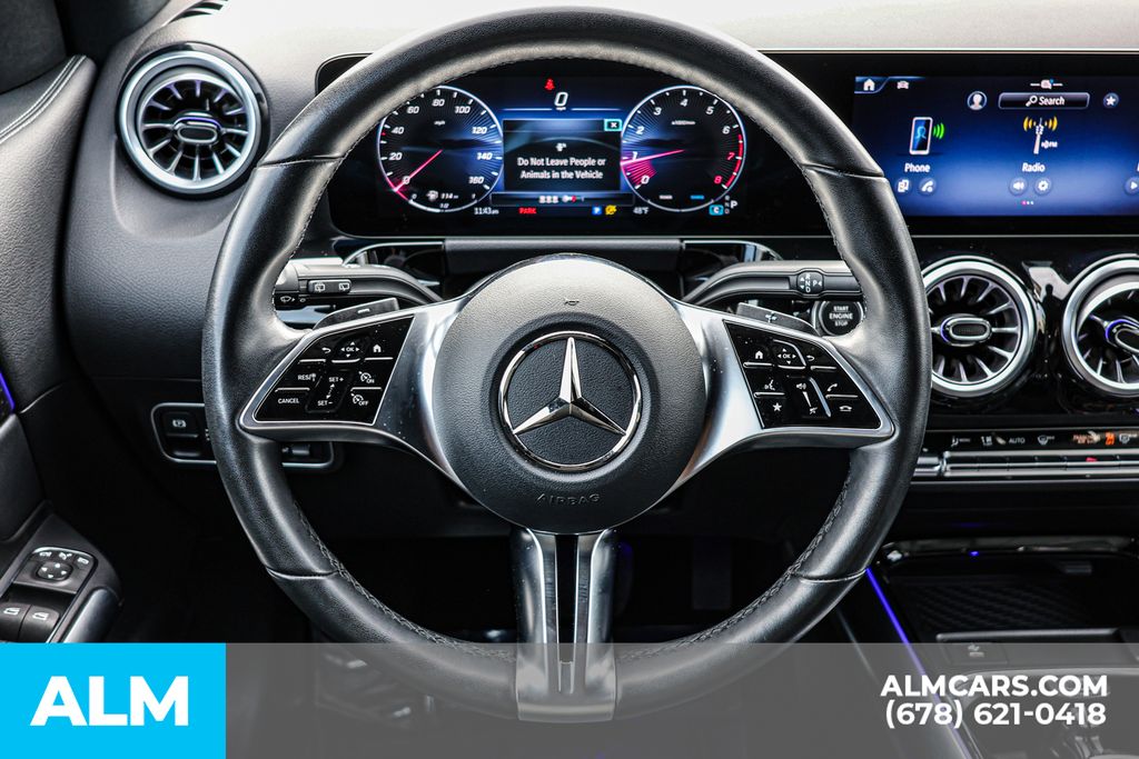 Used 2025 Black Mercedes-Benz GLA 250 image 33