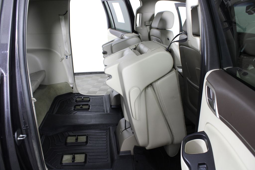 Used 2016 GMC Yukon XL for sale in 