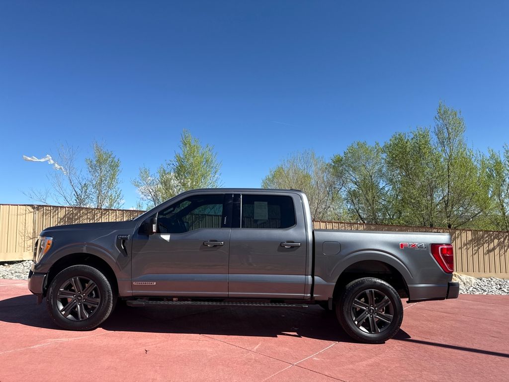 View vehicle photo 4