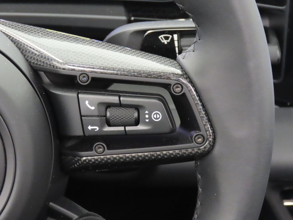 Thumbnail: 2025 Porsche Macan - 22