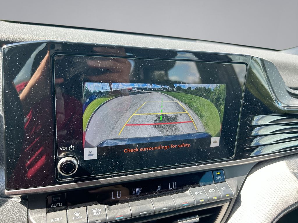 Thumbnail: 2025 Toyota Camry - 24