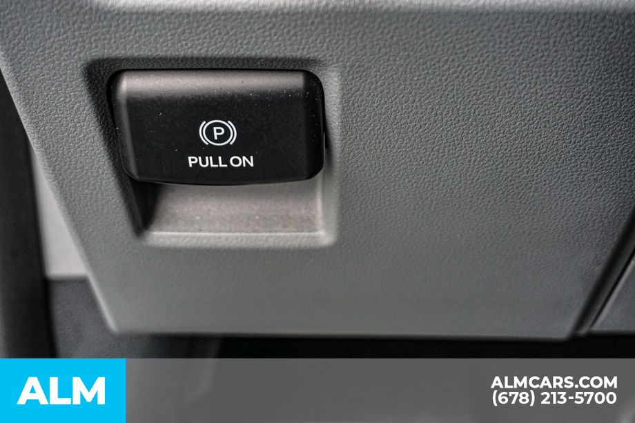 2025 Ford F-150 XLT - Photo 45