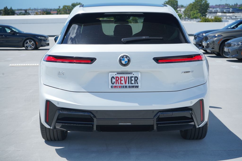 Thumbnail: 2026 BMW iX - 6