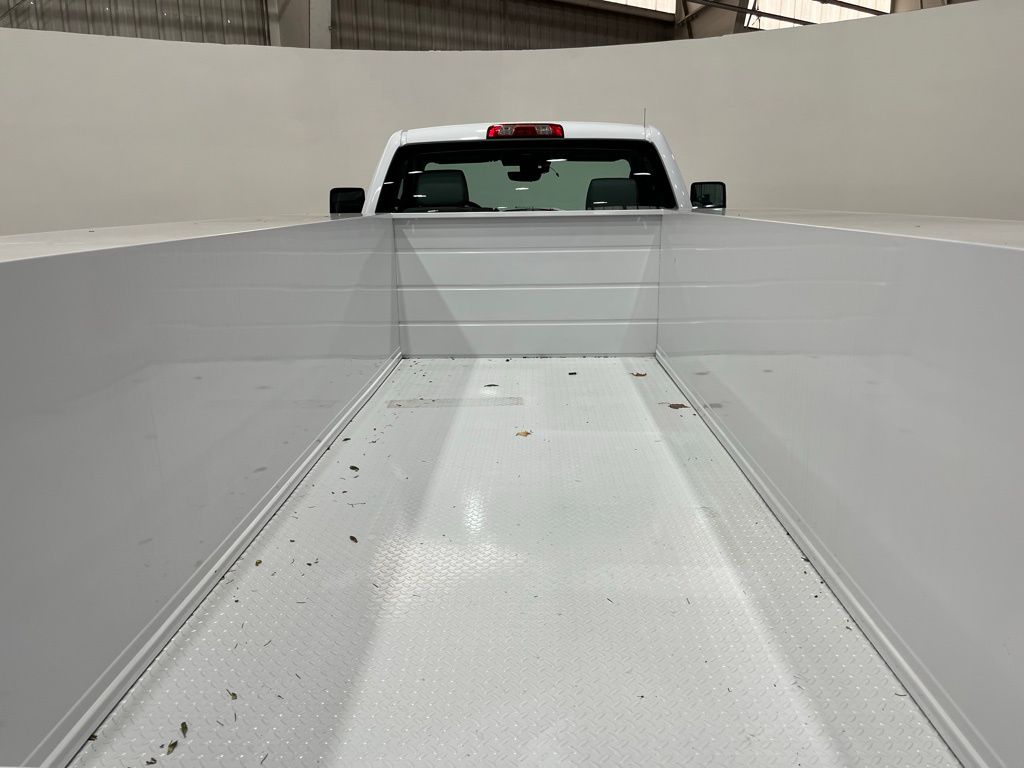 2025 Chevrolet Silverado 5500HD 