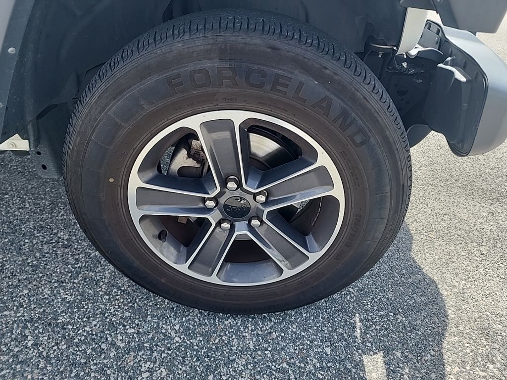 2023 White Jeep Wrangler Sahara 4X4 SUV