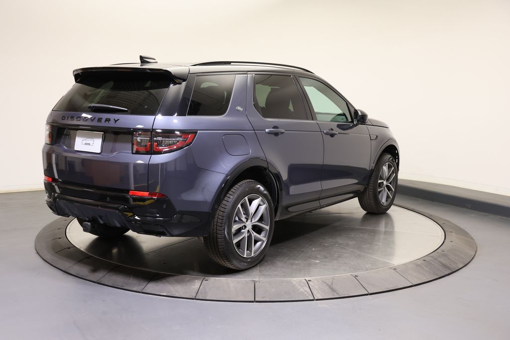 Thumbnail: 2026 Land Rover Discovery Sport - 5