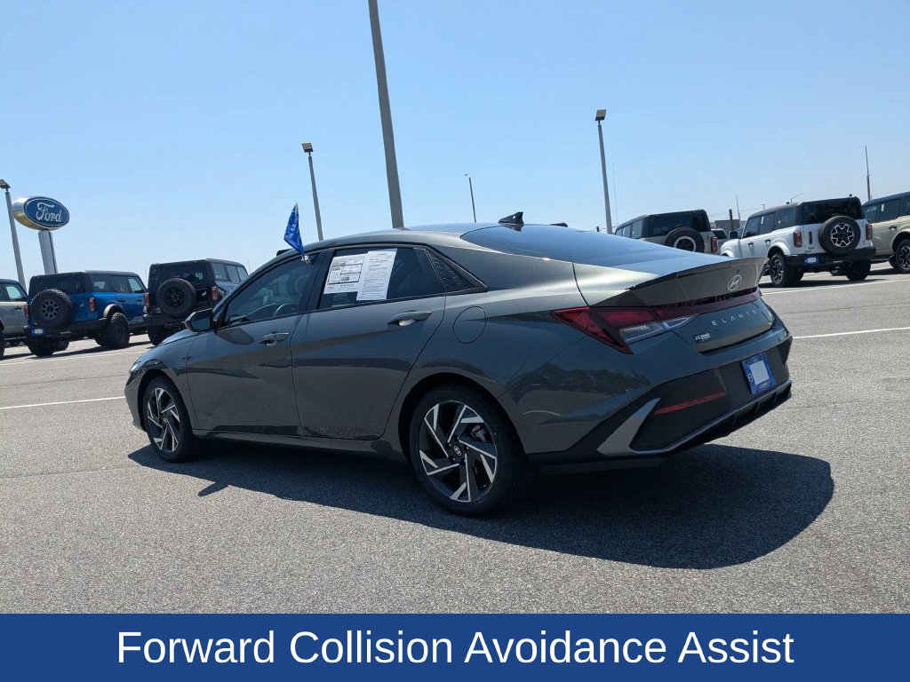 2025 Hyundai Elantra SEL Sport