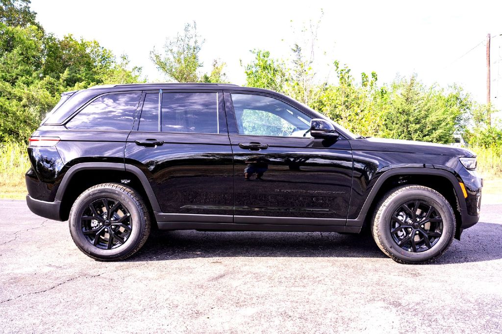 New Car 2025 Jeep Grand Cherokee  Altitude X For Sale Under $50,000 In Taylor, Texas