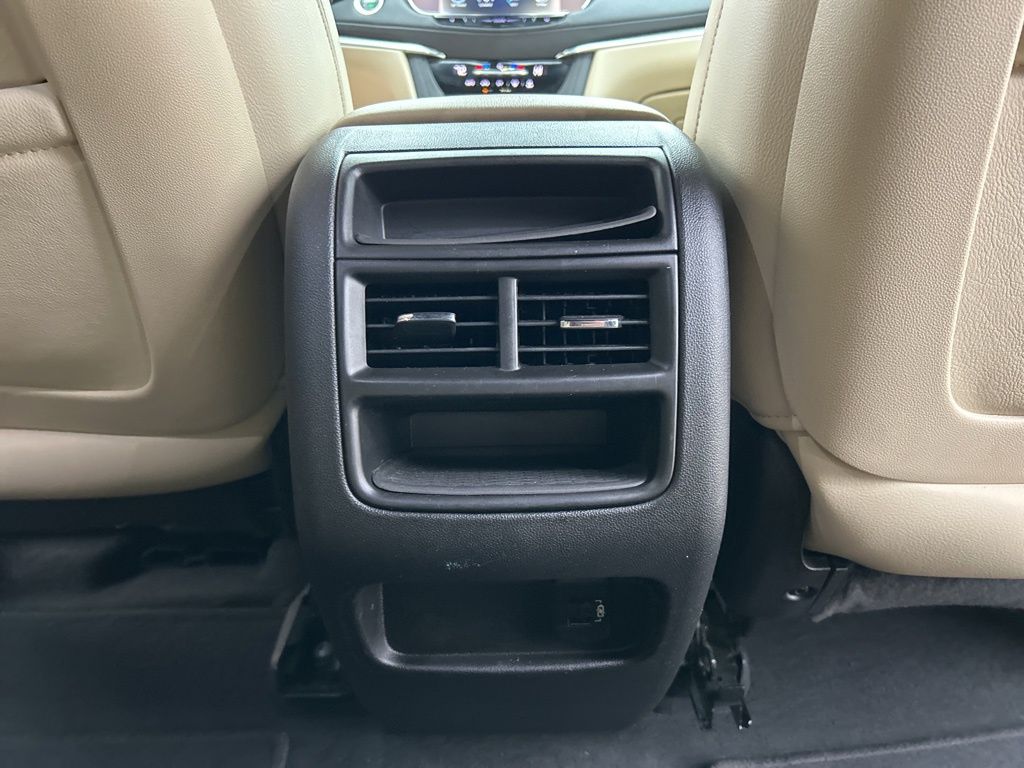 2017 Cadillac XT5 Standard