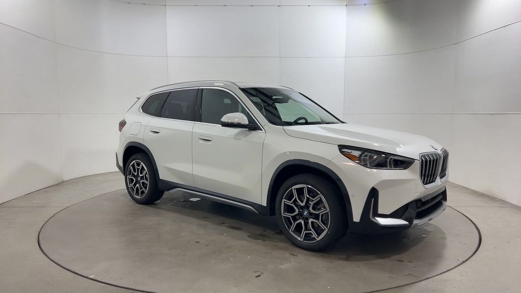 Thumbnail: 2025 BMW X1 - 2