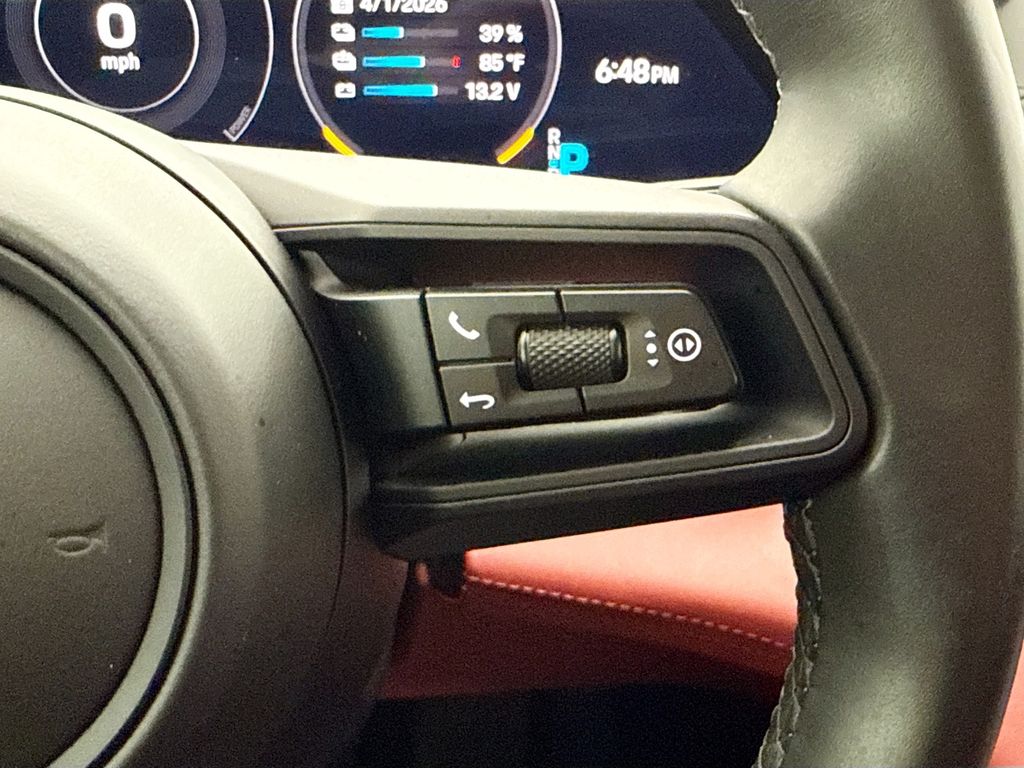 Thumbnail: 2022 Porsche Taycan - 14