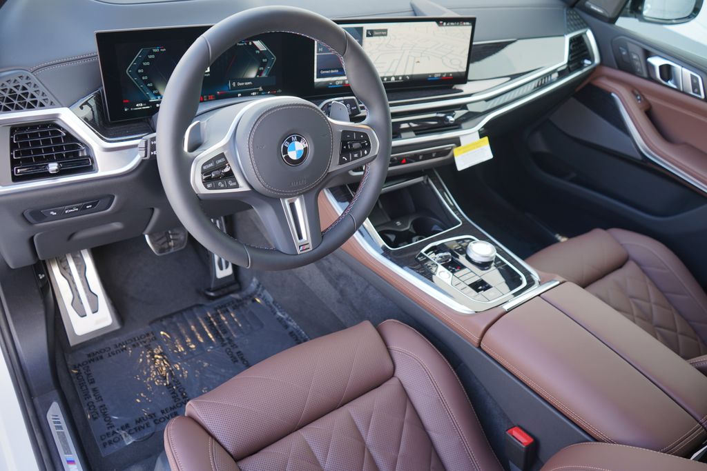 2025 BMW X5 M60i 12