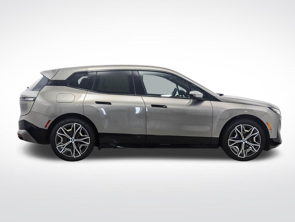 Thumbnail: 2024 BMW iX - 6