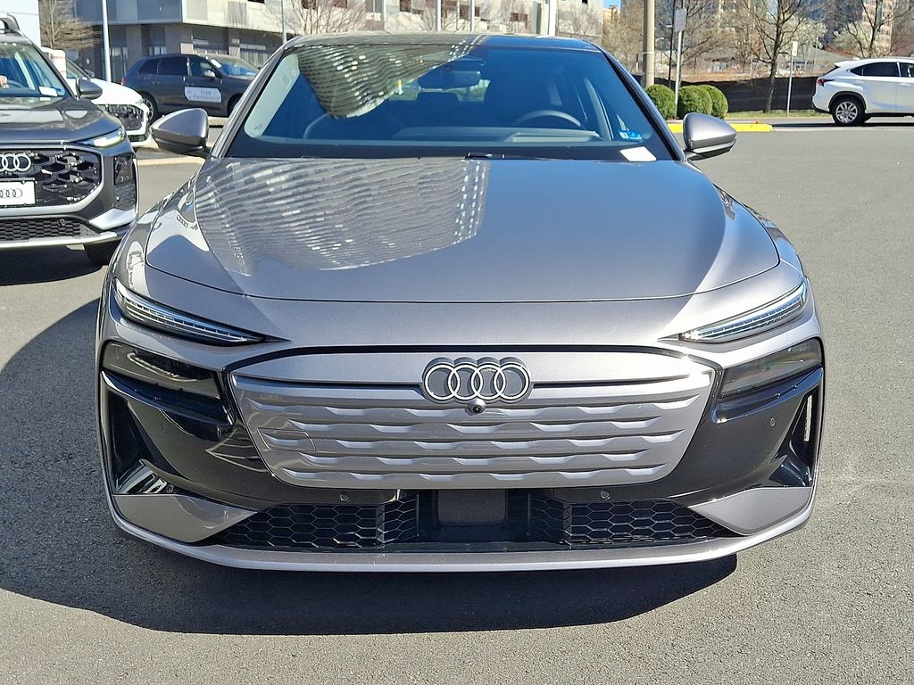 Thumbnail: 2025 Audi e-tron S - 2