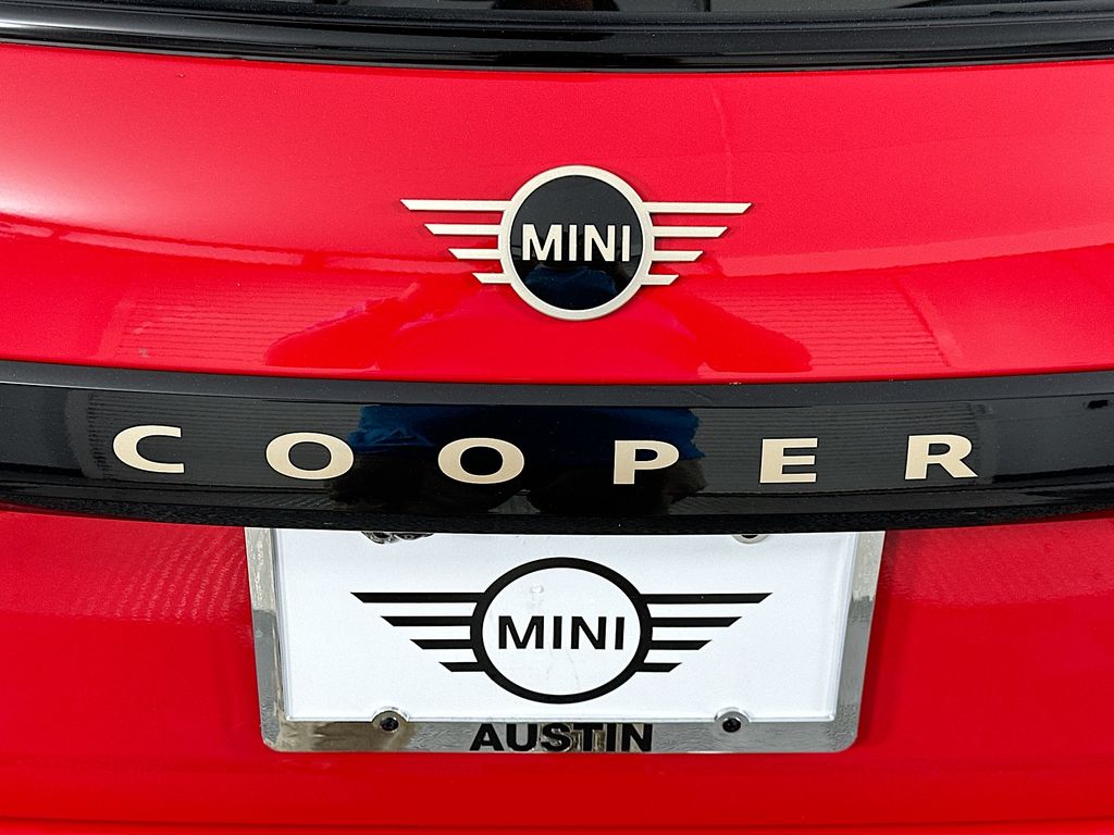 2025 MINI Cooper  21