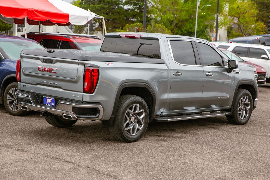 View vehicle photo 5