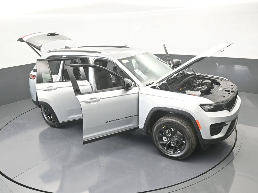 New 2025 Silver Zynith Jeep Altitude X image 64