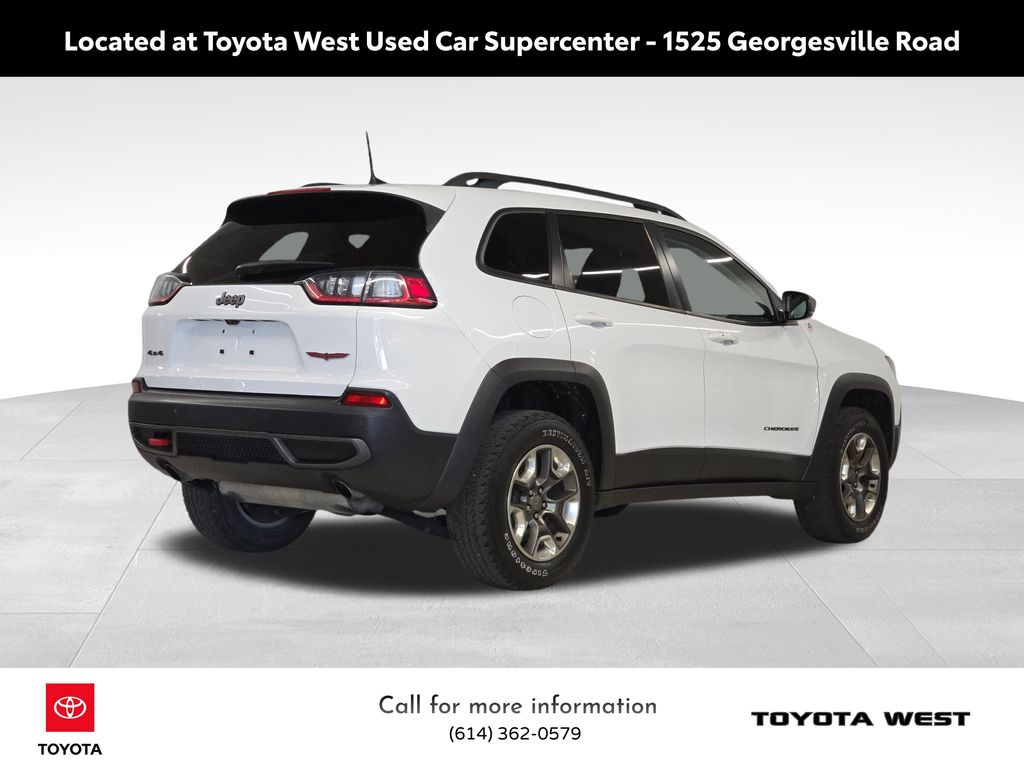 2019 Jeep Cherokee Trailhawk photo 2