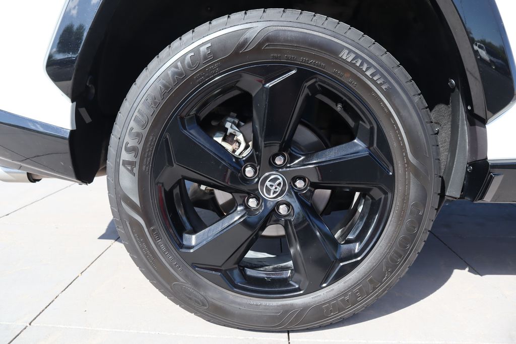 Thumbnail: 2020 Toyota RAV4 - 30