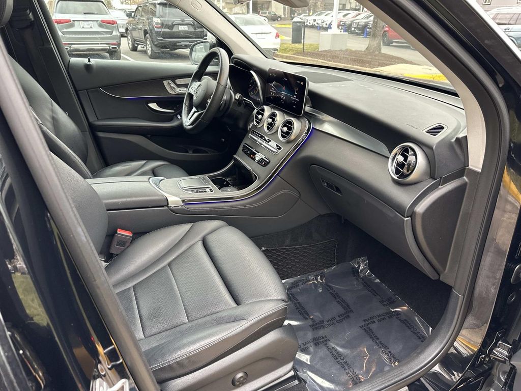 Thumbnail: 2020 Mercedes-Benz GLC - 21