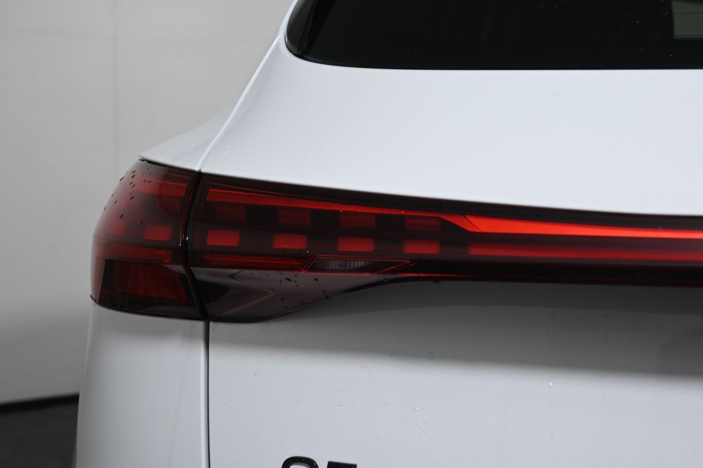 Thumbnail: 2025 Audi Q5 - 11