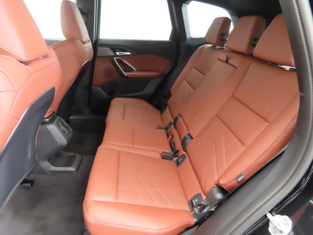 Thumbnail: 2026 BMW X1 - 21