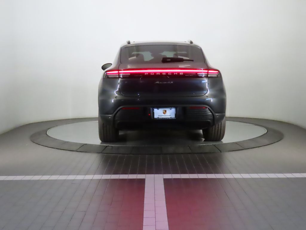 Thumbnail: 2025 Porsche Macan - 6