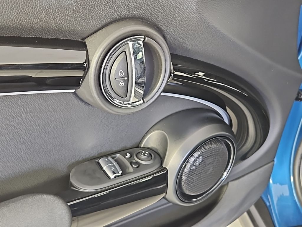 Thumbnail: 2024 MINI Cooper - 12