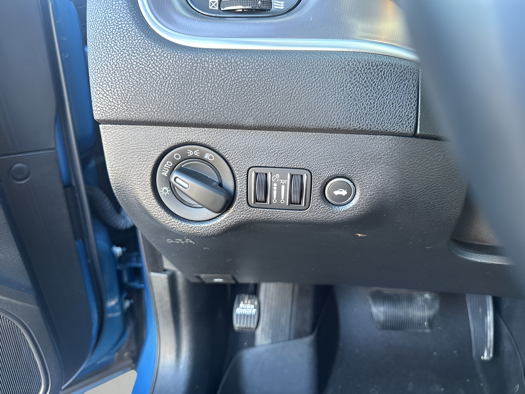 Used Car 2020 Dodge Charger  Sxt For Sale Under $25,000 In Austin, Texas