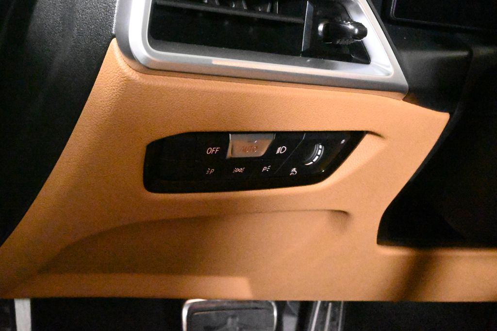 Thumbnail: 2026 BMW 3 Series - 27