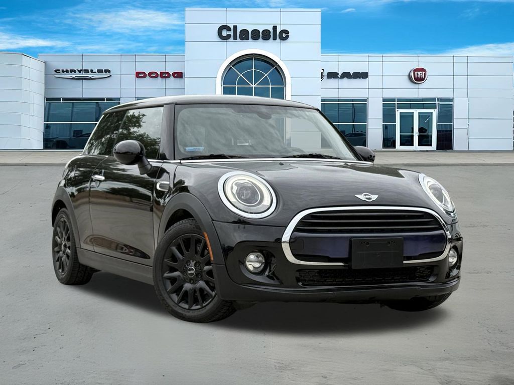2016 MINI Cooper 2-Door Hatchback FWD