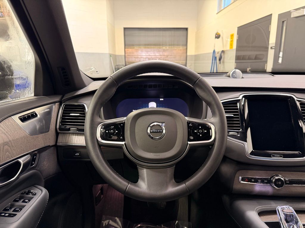Thumbnail: 2023 Volvo XC90 - 24