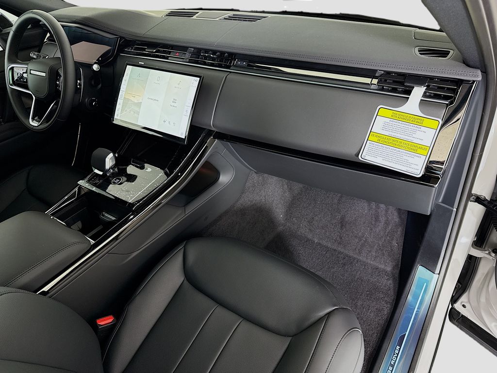 Thumbnail: 2026 Land Rover Range Rover Sport - 19