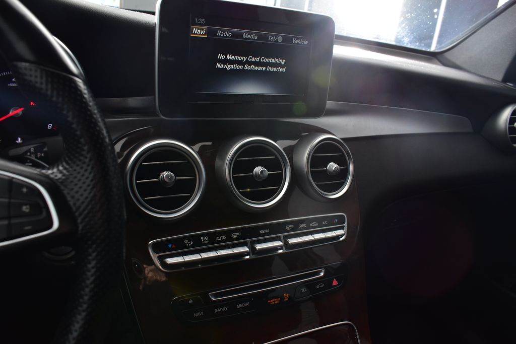 Thumbnail: 2018 Mercedes-Benz GLC - 18