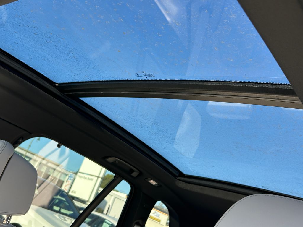 Thumbnail: 2026 BMW X5 - 16