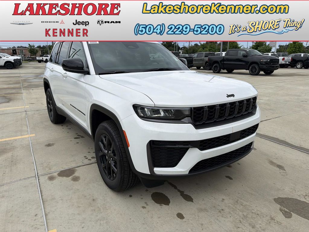 Bright White Clearcoat 2026 Jeep Grand Cherokee SUV / Crossover 4X2 8-Speed Automatic