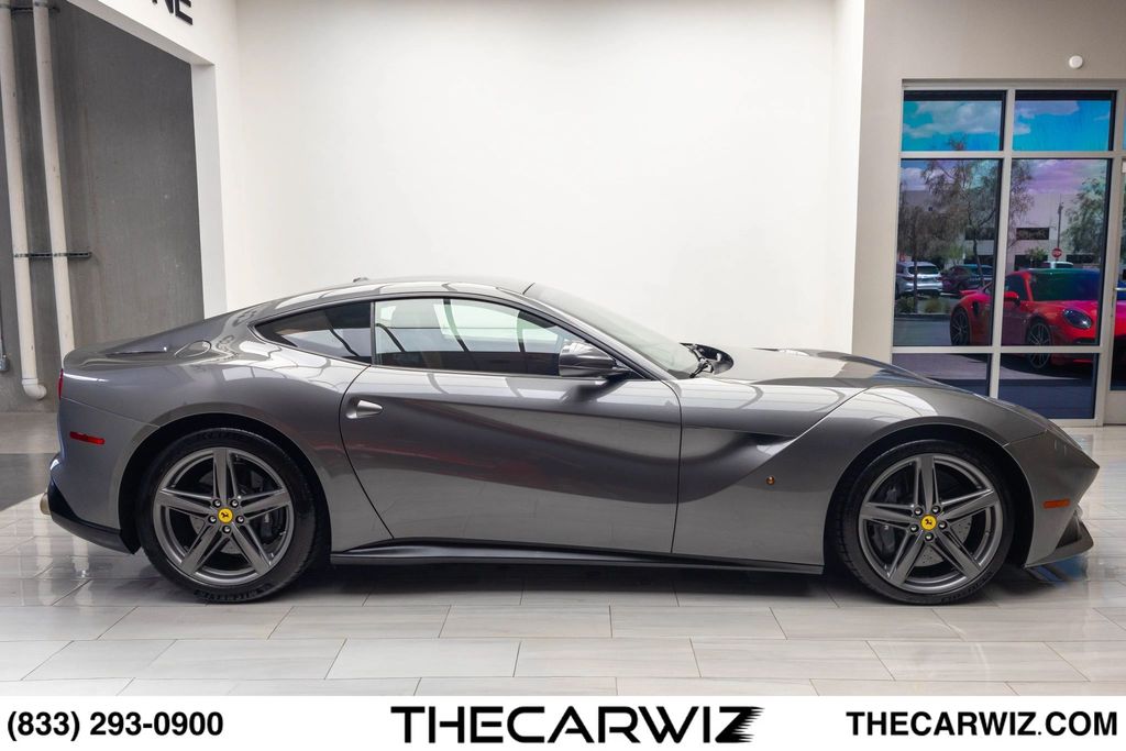 2016 Ferrari F12
