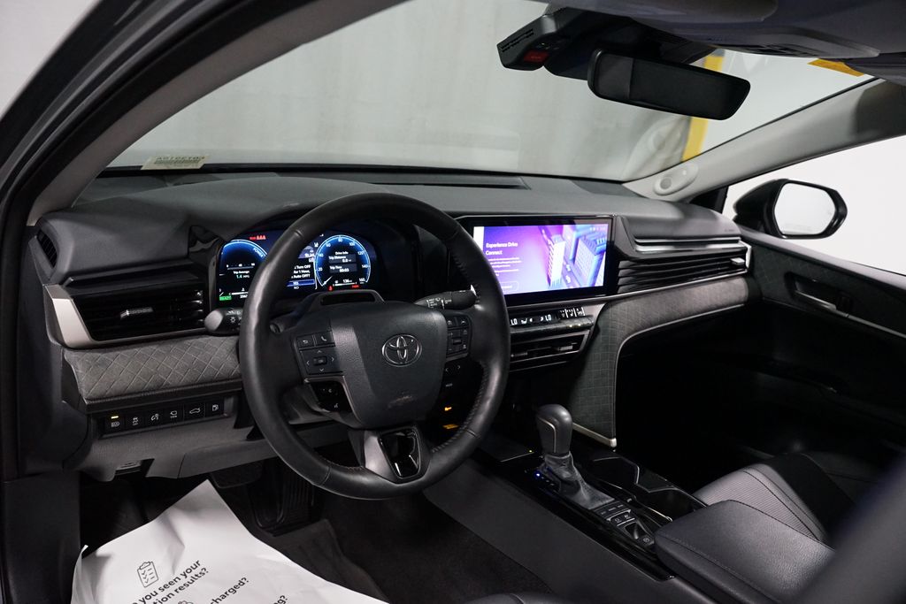 Thumbnail: 2025 Toyota Camry - 11