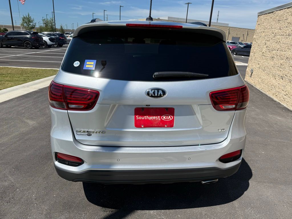 Thumbnail: 2020 Kia Sorento - 5