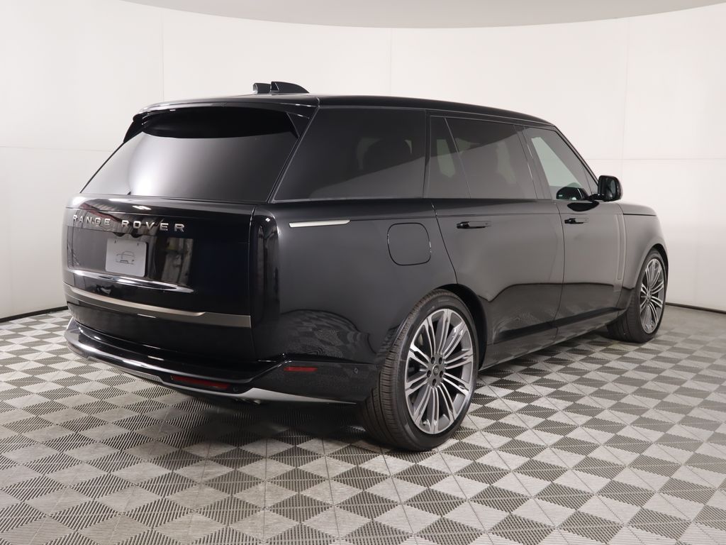 Thumbnail: 2025 Land Rover Range Rover - 5