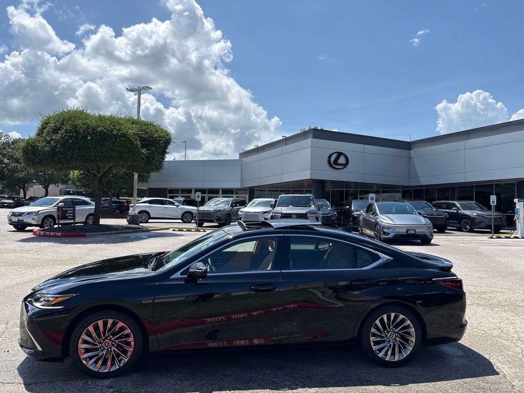 Thumbnail: 2024 Lexus ES - 2