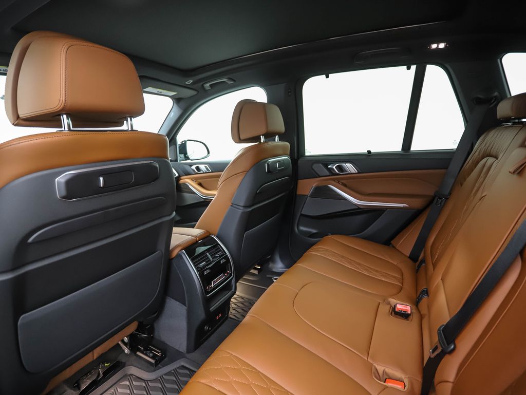 Thumbnail: 2026 BMW X5 - 21