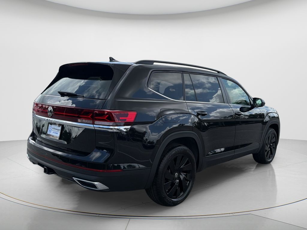 New 2026 Black Volkswagen 2.0T SE w/Technology image 5