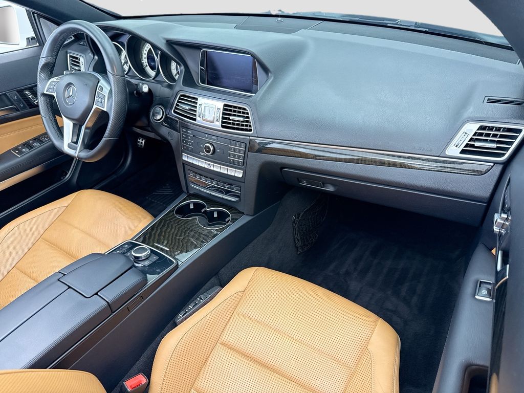 Thumbnail: 2016 Mercedes-Benz E-Class - 24