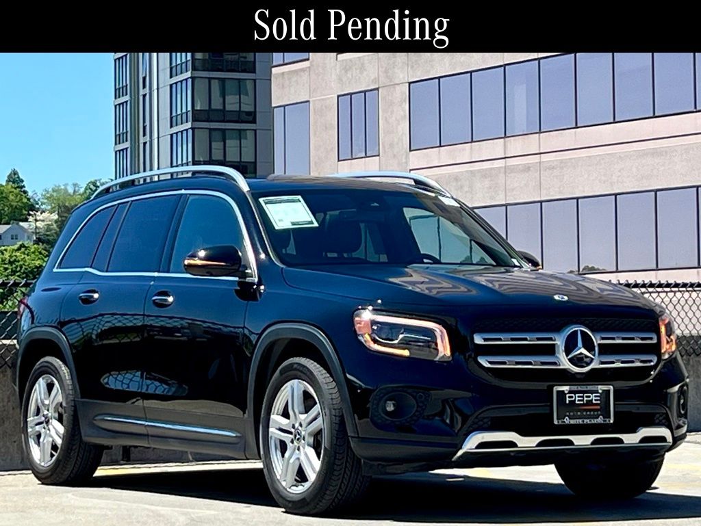 Night Black 2023 Mercedes-Benz GLB SUV / Crossover All-Wheel Drive 8-Speed Dual Clutch