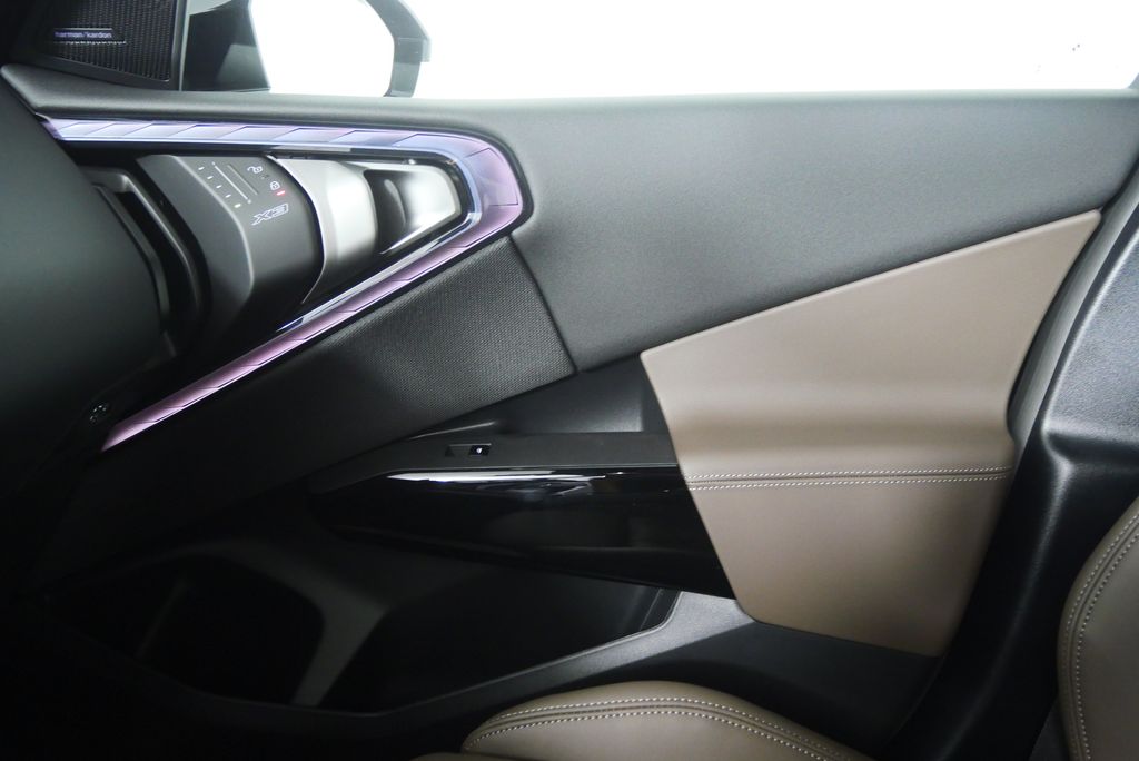 Thumbnail: 2026 BMW X3 - 24