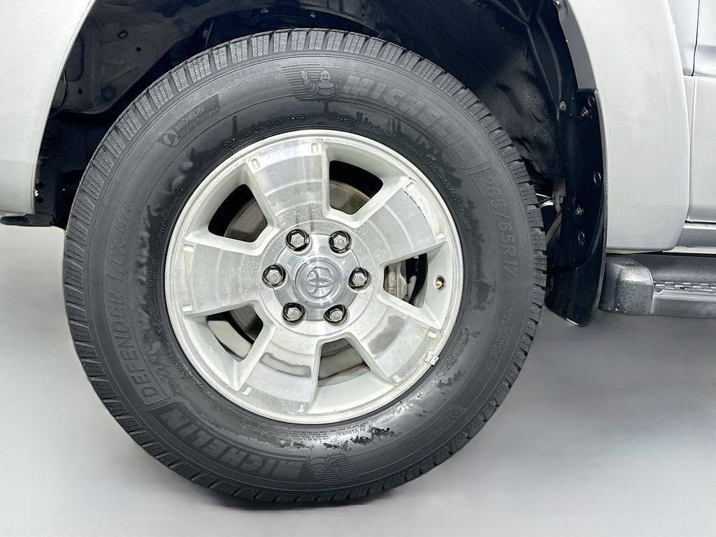 Thumbnail: 2004 Toyota 4Runner - 28